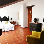 Hotel Palacio De Monjaraz 2*
