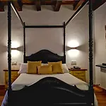 Palacio De Monjaraz 2* Avila