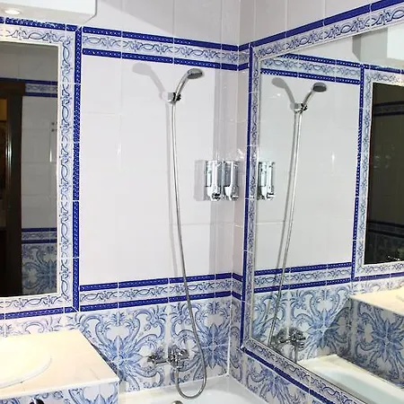 Palacio De Monjaraz Otel Ávila