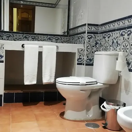 Palacio De Monjaraz 2* Ávila