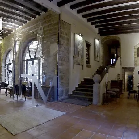 Palacio De Monjaraz 2* Ávila