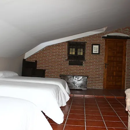 Palacio De Monjaraz Otel Ávila