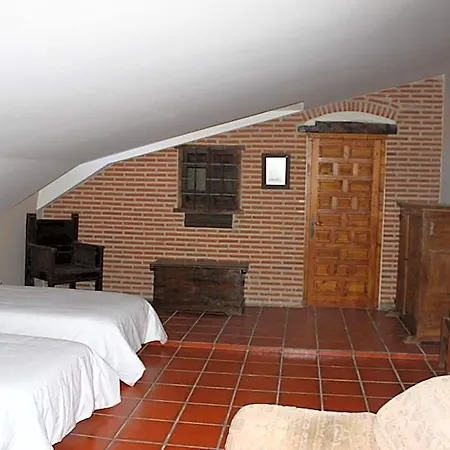Palacio De Monjaraz Otel Ávila