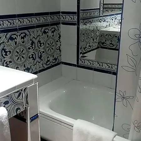 Palacio De Monjaraz 2* Ávila