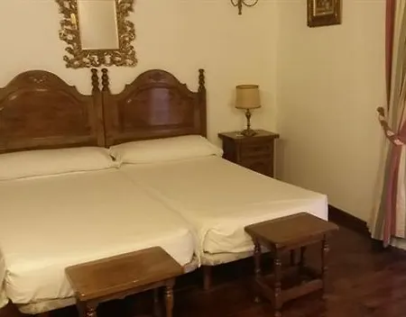Palacio De Monjaraz מלון Ávila