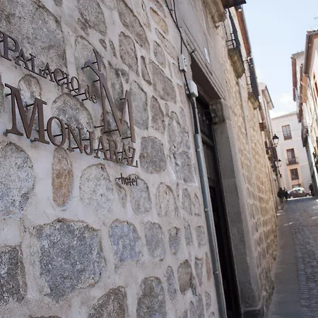 Hotel Palacio De Monjaraz 2*