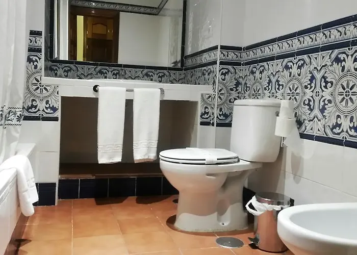 Palacio De Monjaraz 2* Ávila