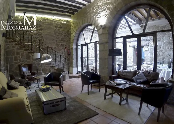 Hotel Palacio De Monjaraz Ávila