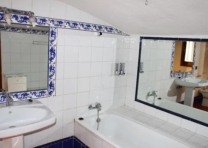 Hotel Palacio De Monjaraz 2*