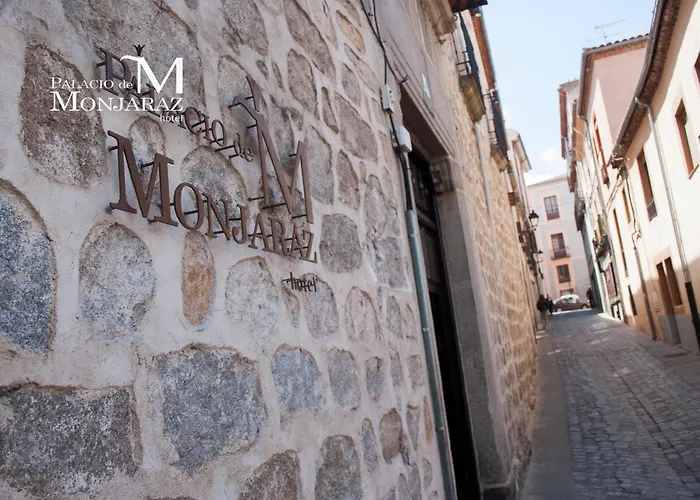 Hotel Palacio De Monjaraz 2*