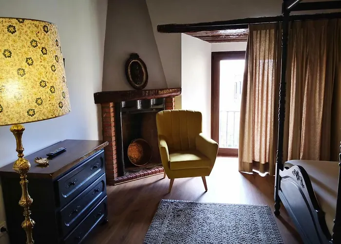 Hotel Palacio De Monjaraz 2*