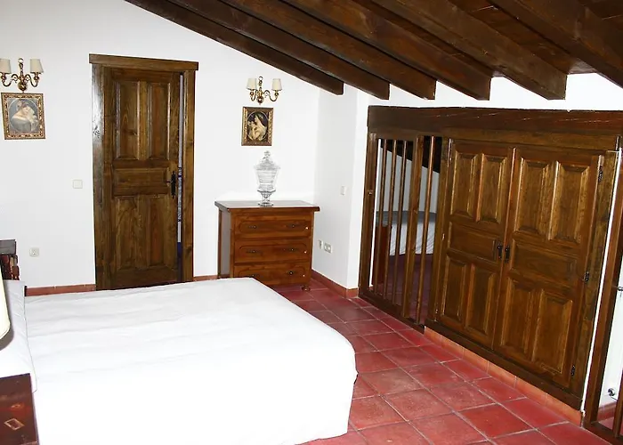 Palacio De Monjaraz 2*